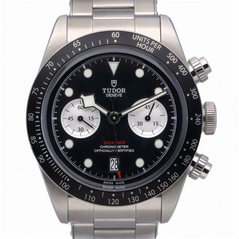 flyback chronograph definition.